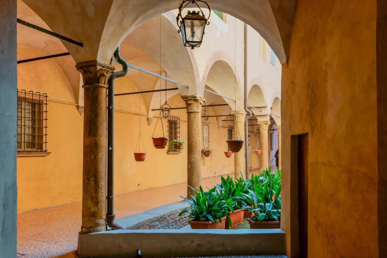 Suite Aldrovandi, With Private Garden Bologna Exterior foto